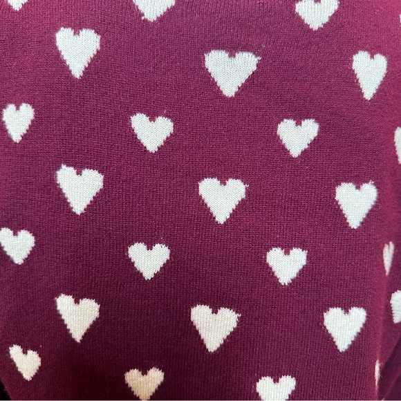 Neiman Marcus, Cashmere sweater, burgundy w/ white hearts, size L - Picture 5 of 9